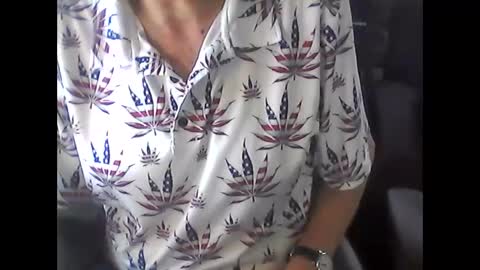 Snapshot of nfgwholoves2cum chatting on April 2026 09:24:01 PM NFG Nice Friendly Guy Dick online show from April 2026 09:24:01 PM