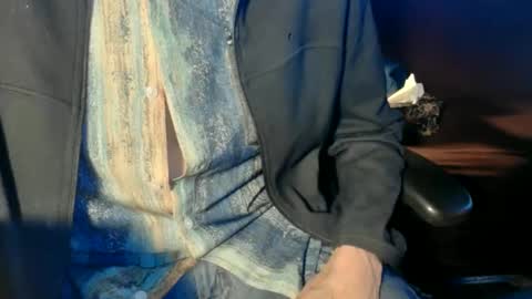 Snapshot of nfgwholoves2cum chatting on April 2026 02:07:02 AM NFG Nice Friendly Guy Dick online show from April 2026 02:07:02 AM