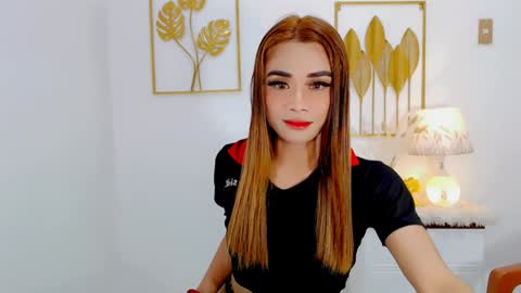 Snapshot of nhicolehollywood chatting on February 2025 01:30:02 AM hottie nicole online show from February 2025 01:30:02 AM