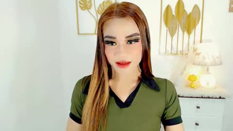 Snapshot of nhicolehollywood chatting on February 2025 02:08:02 AM hottie nicole online show from February 2025 02:08:02 AM