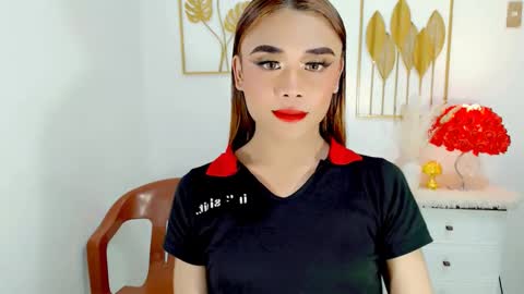 Snapshot of nhicolehollywood chatting on February 2025 04:29:01 AM hottie nicole online show from February 2025 04:29:01 AM