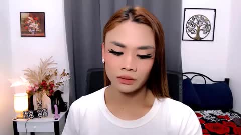 Snapshot of nhicolehollywood chatting on March 2025 06:19:02 AM hottie nicole online show from March 2025 06:19:02 AM