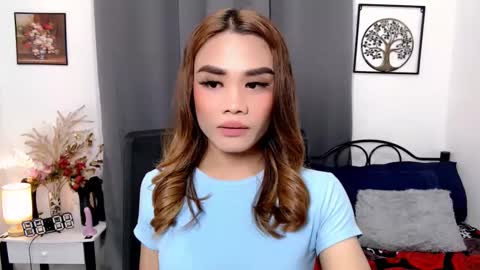 Snapshot of nhicolehollywood chatting on March 2025 03:01:01 AM hottie nicole online show from March 2025 03:01:01 AM