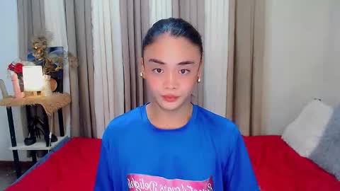 Snapshot of nhicolehollywood chatting on October 2025 01:14:02 AM hottie nicole online show from October 2025 01:14:02 AM