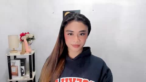 hottie nicole online show from March 2026 01:23:02 AM