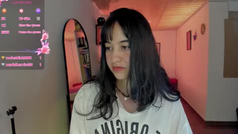 Nia online show from March 2026 08:25:02 PM