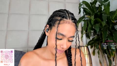 Nia online show from February 2025 08:42:02 PM