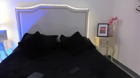 Nia Malkova online show from May 2026 09:04:02 AM