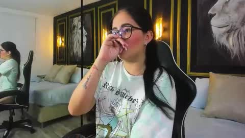 N I A online show from October 2025 02:57:02 PM