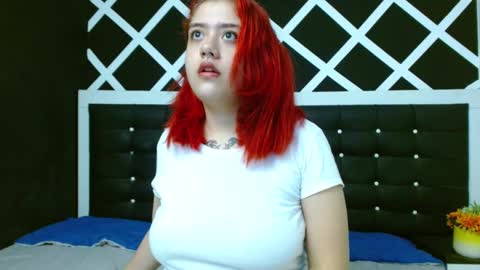 Snapshot of nia_stark chatting on December 2024 11:39:01 AM Estefani online show from December 2024 11:39:01 AM