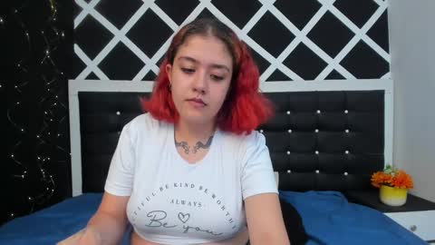 Snapshot of nia_stark chatting on February 2025 02:55:02 AM Estefani online show from February 2025 02:55:02 AM