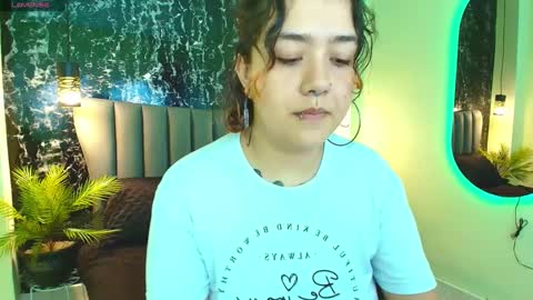 Snapshot of nia_starkx chatting on September 2025 03:01:01 PM nia_starkx online show from September 2025 03:01:01 PM