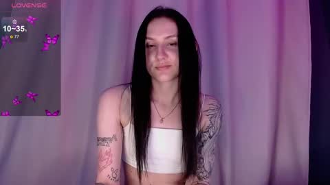 Snapshot of niaellis chatting on March 2025 08:00:01 PM Nia online show from March 2025 08:00:01 PM