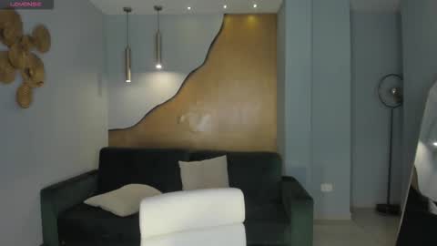 SQUIRTER DOLL    online show from October 2025 05:55:01 PM