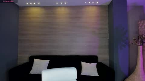 SQUIRTER DOLL    online show from April 2026 06:10:02 PM