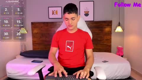 Snapshot of niall_falcon chatting on February 2025 01:20:01 PM Niall online show from February 2025 01:20:01 PM