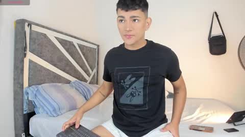 Snapshot of niall_falcon chatting on September 2025 12:43:02 PM Niall online show from September 2025 12:43:02 PM