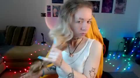 nica_kawaii online show from June 2026 01:19:02 PM