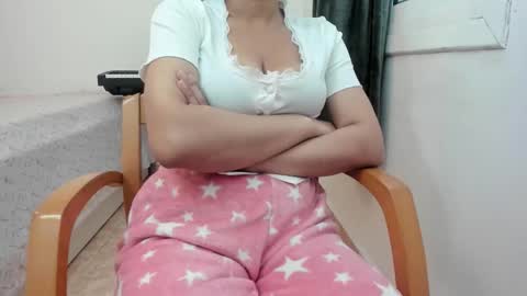 Sfora online show from October 2025 07:29:01 AM