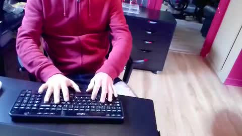 nicecck24 online show from March 2026 06:15:01 PM