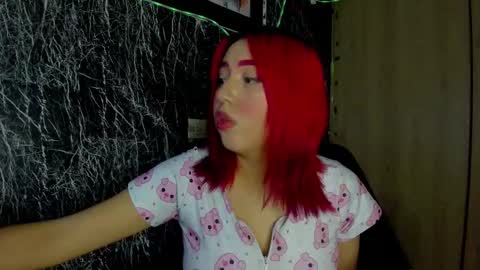 Snapshot of nicecherry_ chatting on September 2025 12:49:01 AM Michell online show from September 2025 12:49:01 AM
