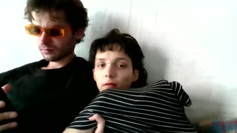 nicecouple9399 online show from April 2026 05:57:01 PM