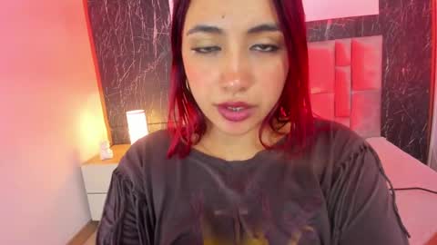 Snapshot of nicelle_carson chatting on December 2024 04:27:01 PM Nicolle online show from December 2024 04:27:01 PM
