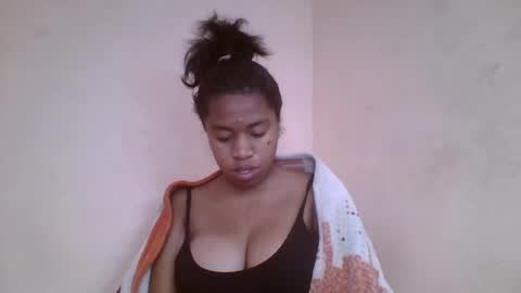 nicelly01 online show from June 2026 07:11:01 AM