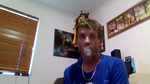 Snapshot of niceozziecockxxx chatting on November 2025 06:57:01 AM Sexiishaine online show from November 2025 06:57:01 AM