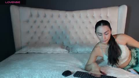 Nichole online show from December 2024 07:53:02 PM