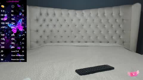 Nichole online show from September 2025 10:59:01 AM