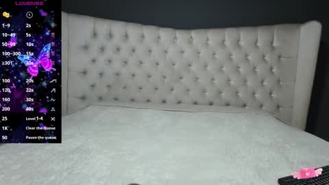 Nichole online show from September 2025 10:48:02 AM