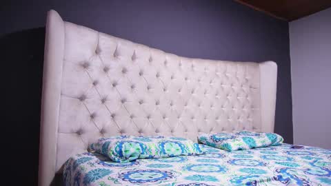 Nichole online show from November 2025 11:01:02 AM