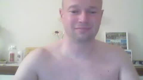 Snapshot of nick1990b chatting on April 2026 05:16:01 PM nick1990b online show from April 2026 05:16:01 PM
