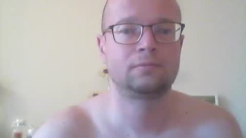 Snapshot of nick1990b chatting on April 2026 05:10:02 PM nick1990b online show from April 2026 05:10:02 PM
