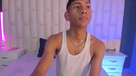 Snapshot of nick_collins20 chatting on February 2025 08:25:01 PM Nick online show from February 2025 08:25:01 PM