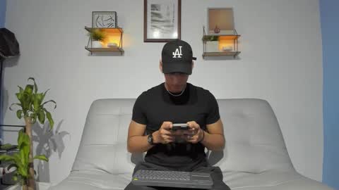 nick_nova online show from November 2025 09:17:02 PM