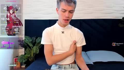 Nick  online show from October 2025 12:03:02 PM