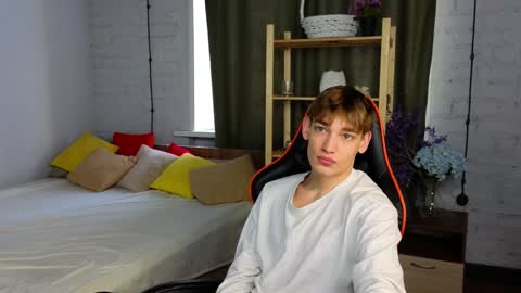 Nick online show from December 2024 05:05:02 AM