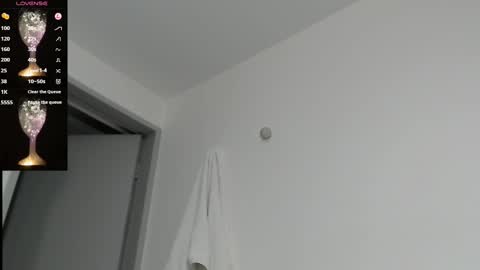 Nickhot0609 online show from February 2025 05:26:01 PM