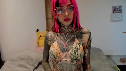 Snapshot of nicki_1 chatting on March 2025 02:52:01 AM Help me reach 100 thumbs up online show from March 2025 02:52:01 AM