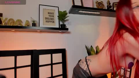 nickie_reed_ online show from April 2026 10:12:02 PM