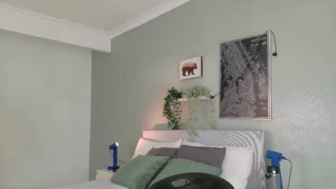 Snapshot of nickifox__ chatting on October 2025 07:34:01 PM NICKI FOX online show from October 2025 07:34:01 PM