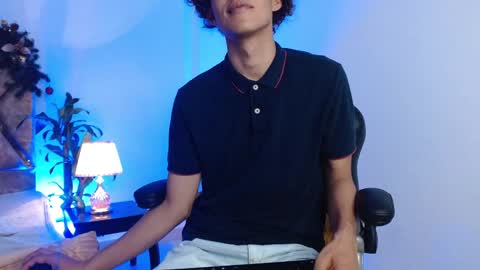 Snapshot of nickolas_moon chatting on December 2024 02:53:01 PM Nickolas Muoz online show from December 2024 02:53:01 PM
