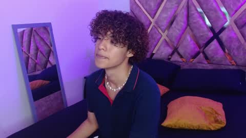 Snapshot of nickolas_moon chatting on February 2025 01:51:02 PM Nickolas Muoz online show from February 2025 01:51:02 PM
