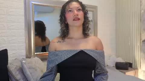 nickollsaenz online show from July 2026 11:01:02 PM