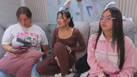 Snapshot of nicky_as chatting on November 2025 04:22:02 AM nicky_as online show from November 2025 04:22:02 AM