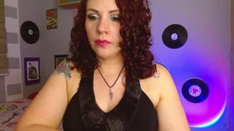 Snapshot of nicky_lucy_m chatting on December 2024 02:04:01 AM lucy online show from December 2024 02:04:01 AM