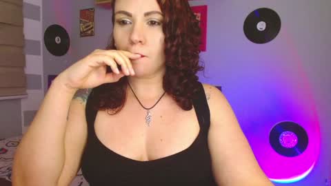 Snapshot of nicky_lucy_m chatting on January 2025 10:39:01 AM lucy online show from January 2025 10:39:01 AM