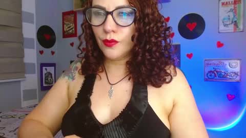 Snapshot of nicky_lucy_m chatting on February 2025 02:53:01 AM lucy online show from February 2025 02:53:01 AM